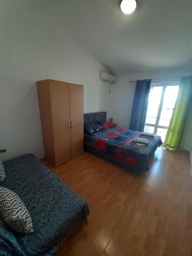 Apartments Kalamperovic บาร์ ภายนอก รูปภาพ