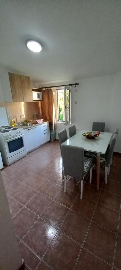 Apartments Kalamperovic บาร์ ภายนอก รูปภาพ