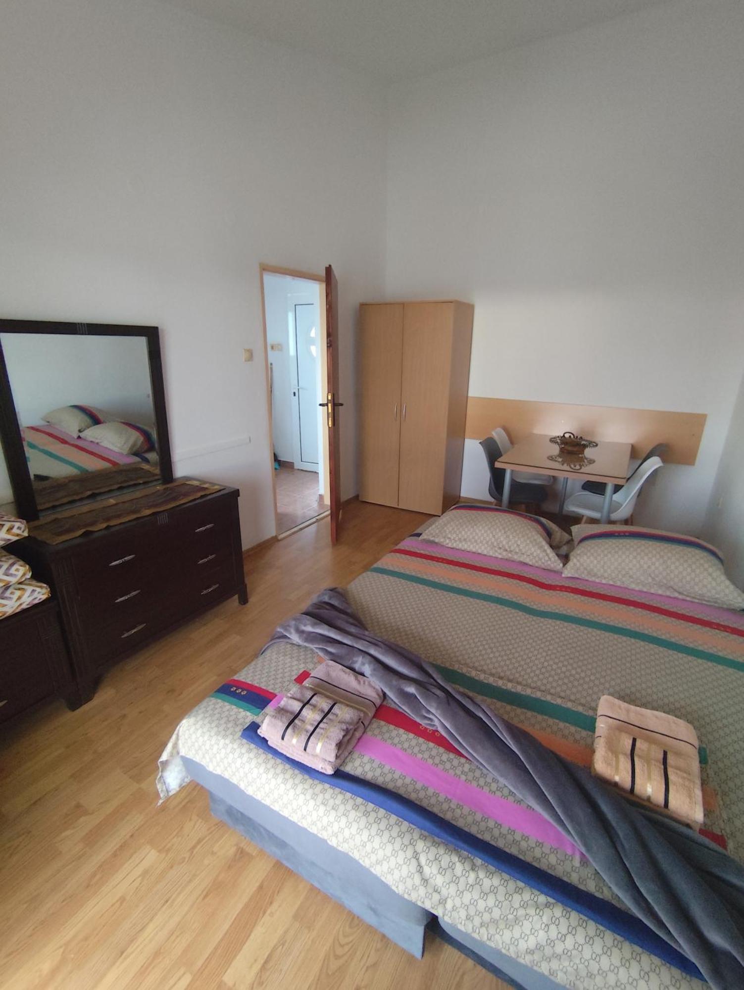Apartments Kalamperovic บาร์ ภายนอก รูปภาพ