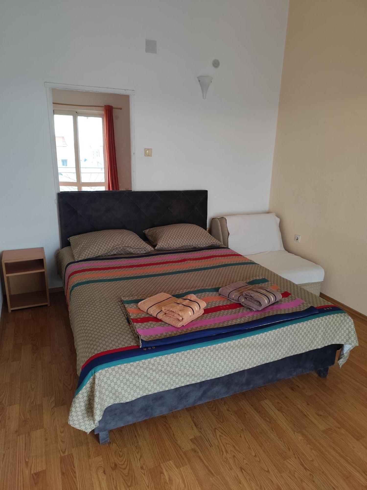 Apartments Kalamperovic บาร์ ภายนอก รูปภาพ